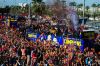 Файл=Barcelona+Celebrates+Spanish+Liga+Win+Victory+J5tl9OKZSo5x.jpg
Объём=410KB
Размеры=1024x681
Дата=Май 14, 2013 Barcelona+Celebrates+Spanish+Liga+Win+Victory+J5tl9OKZSo5x.jpg