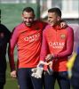Файл=img_mcorbera_20161110-154236_imagenes_md_terceros_fcb_2016-11-10_entreno_02-kirE--980x554@MundoDeportivo-Web.JPG
Объём=41KB
Размеры=495x554
Дата=Нояб 12, 2016 img_mcorbera_20161110-154236_imagenes_md_terceros_fcb_2016-11-10_entreno_02-kirE--980x554@MundoDeportivo-Web.JPG